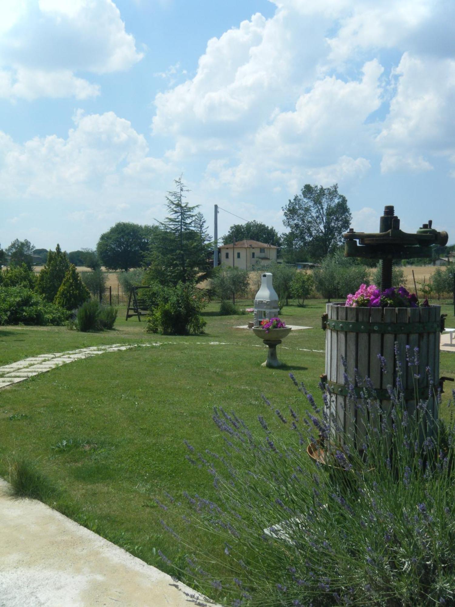 B&B Villa Barbarossa Petrignano Εξωτερικό φωτογραφία